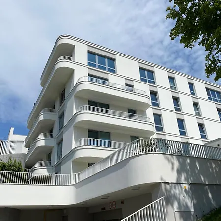 شقة Apartament Przy Plazy Redlowo *